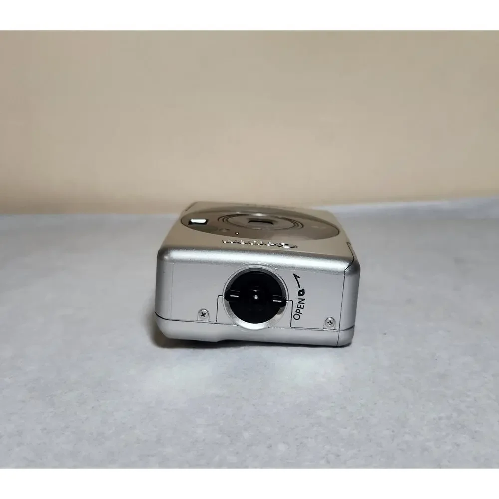 Canon ELPH LT260 APS Camera With Carry Case And Advantix Film 25 Exp.(Open Box)